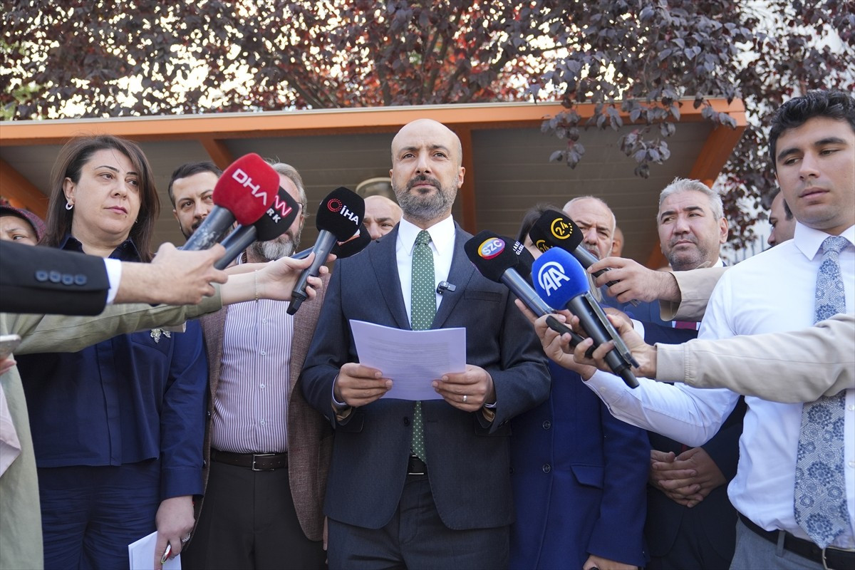 Kesikköprü hattında yaşanan arıza nedeniyle Ankara'ya verilen su miktarının yarı yarıya azalması...