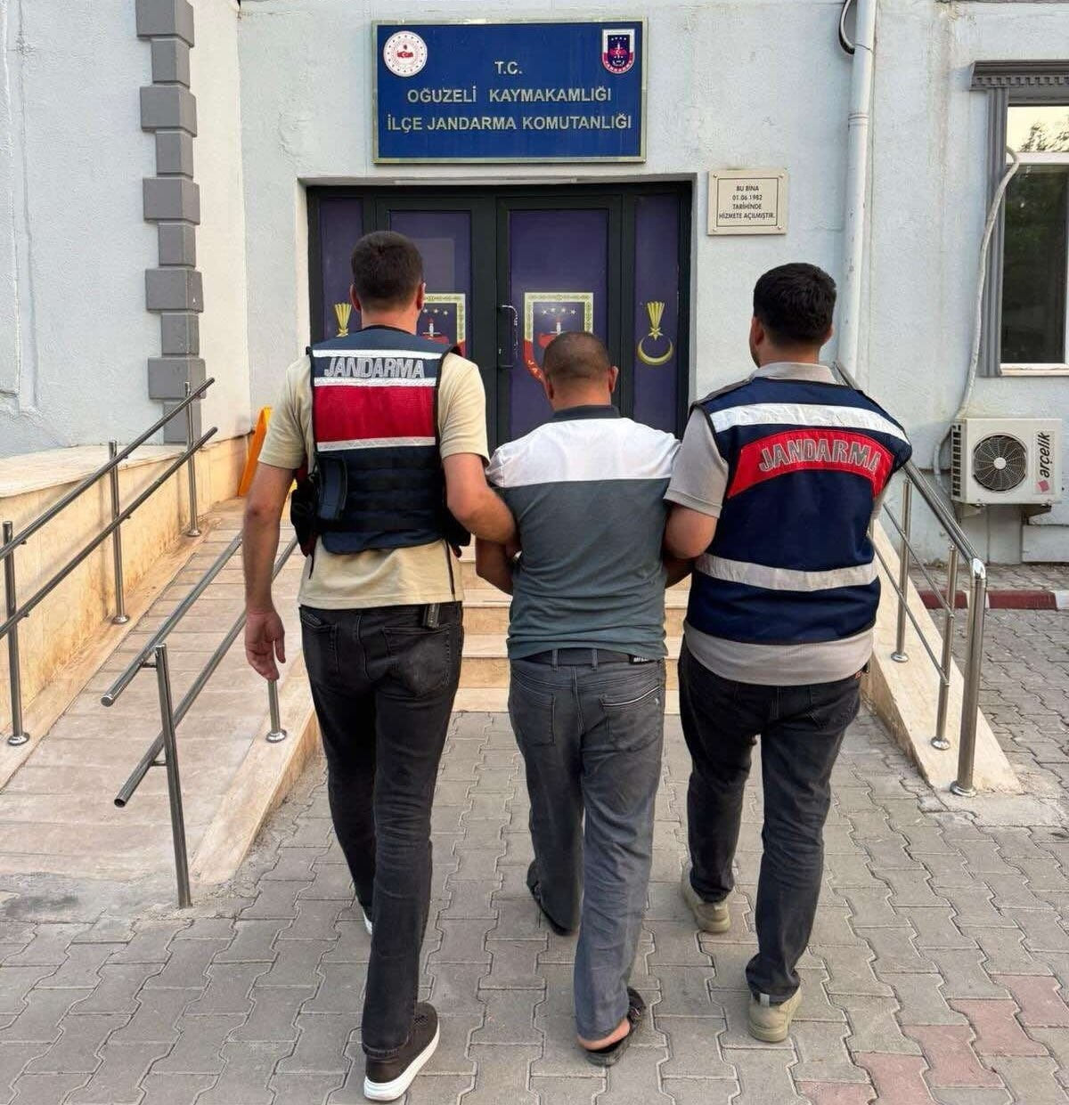 KESİNLEŞMİŞ 30 YIL CEZAYLA 15 YILDIR ARANAN ŞAHIS YAKALANDI