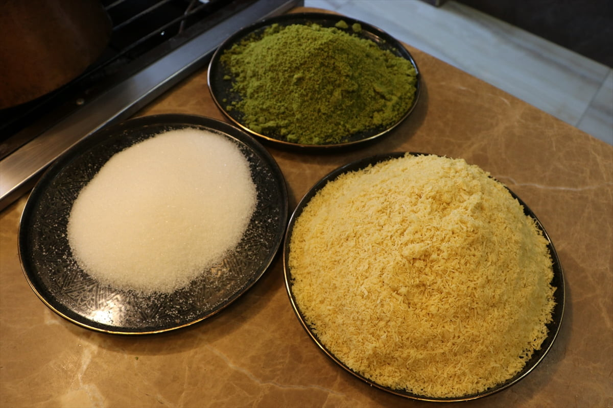 Kilis'in coğrafi işaret tescilli lezzeti "cennet çamuru", ramazanda damakları şenlendiriyor. Tel...