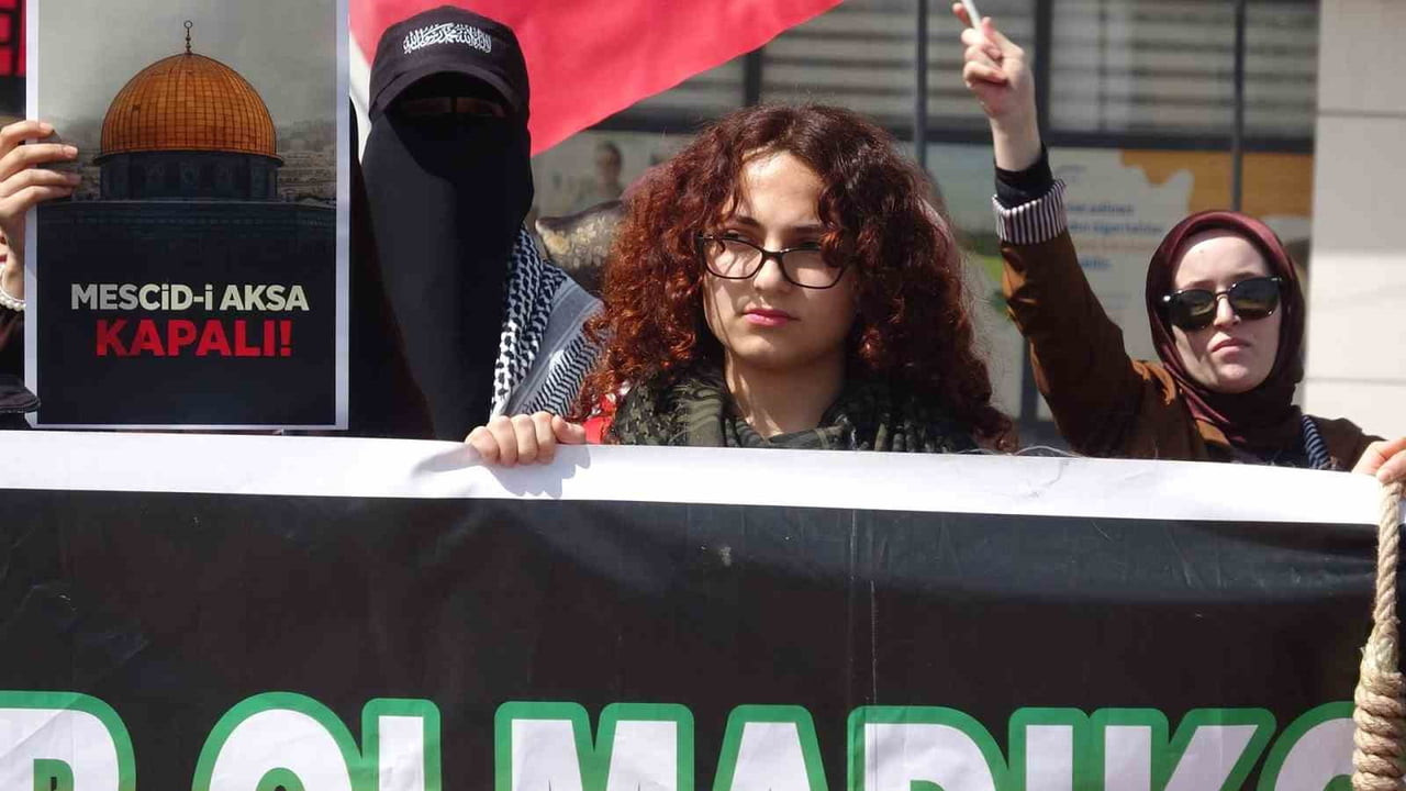 KİLİS'TE BİR SİVİL TOPLUM KURULUŞU TARAFINDAN YAPILAN AÇIKLAMADA, FİLİSTİNLİ ESİRLERE YÖNELİK İDAM...