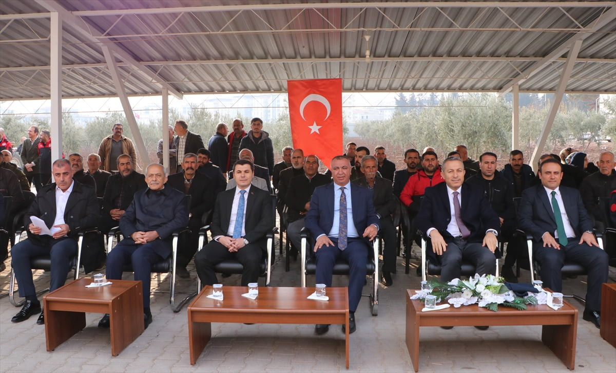 Kilis'te çiftçilere makine ve ekipman dağıtımı yapıldı. Tarım ve Orman Bakanlığı ile Kilis İl...