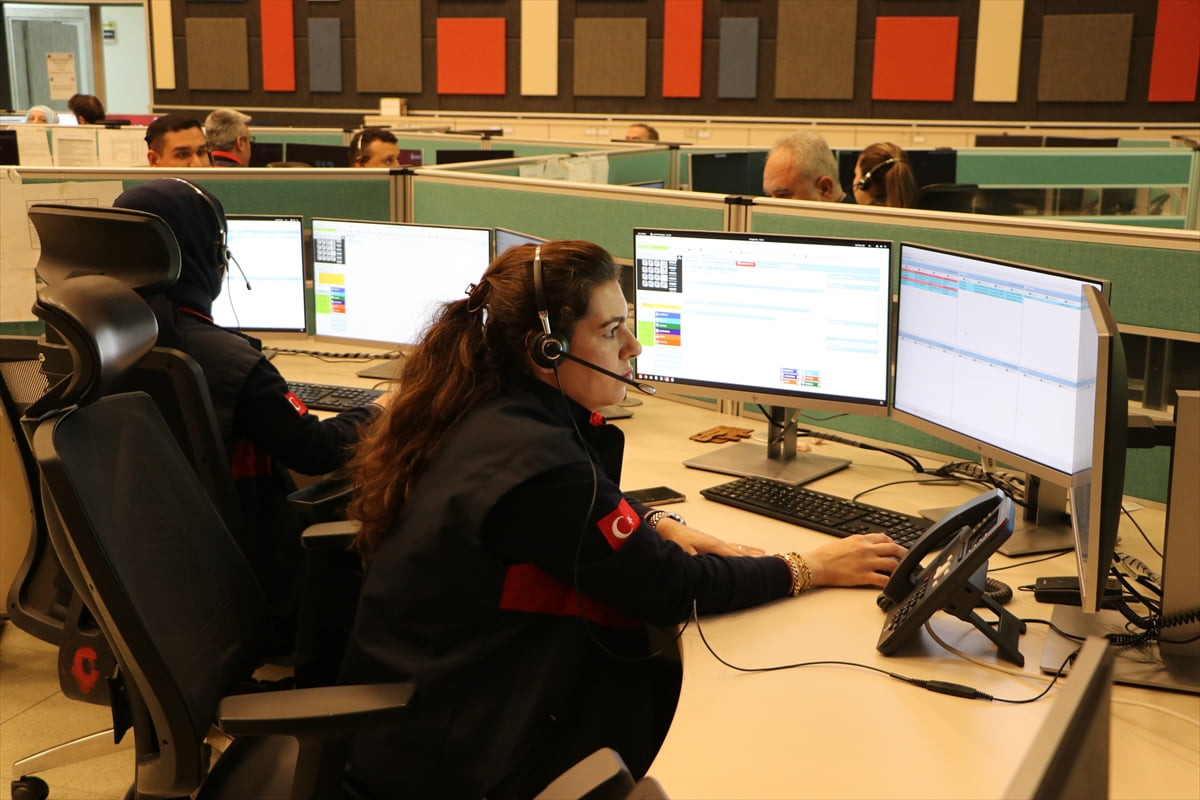 Kilis'te geçen yıl 112 Acil Çağrı Merkezi'ni arayanlardan kimi rüyasını tabir ettirmek istedi kimi...