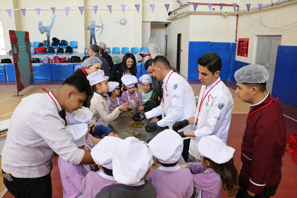Kilis'te Milli Eğitim Bakanlığı tarafından hayata geçirilen "Maarifin Kalbinde Ramazan"...
