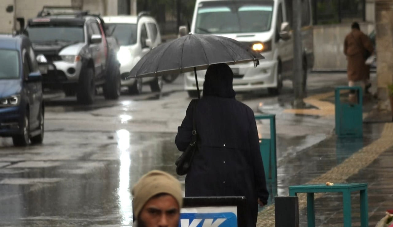 KİLİS'TE SAĞANAK YAĞIŞ VE SİS ETKİLİ OLDU