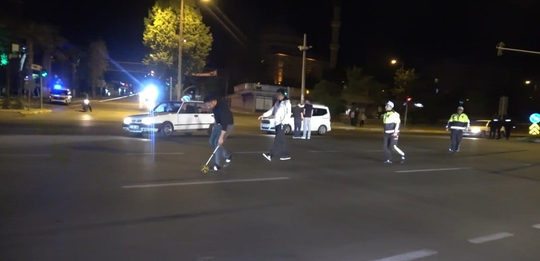 KİLİS’TE FECİ KAZA: TIR İLE ÇARPIŞAN MOTOSİKLETTEKİ 2 KİŞİ AĞIR YARALANDI