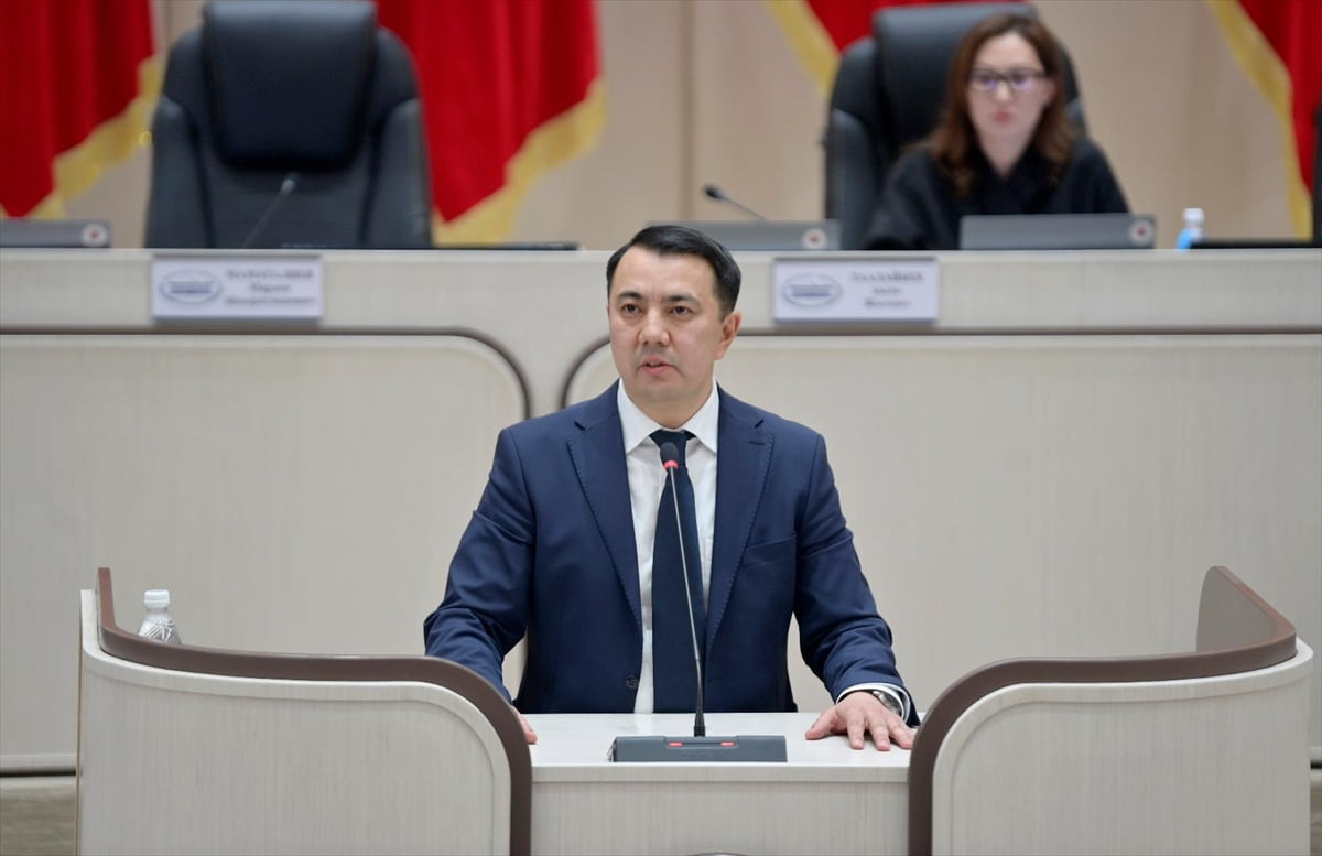 Kırgızistan'da Marlen Mamataliyev, 77 milletvekilinin desteğini alarak Kırgızistan'ın yeni Meclis...