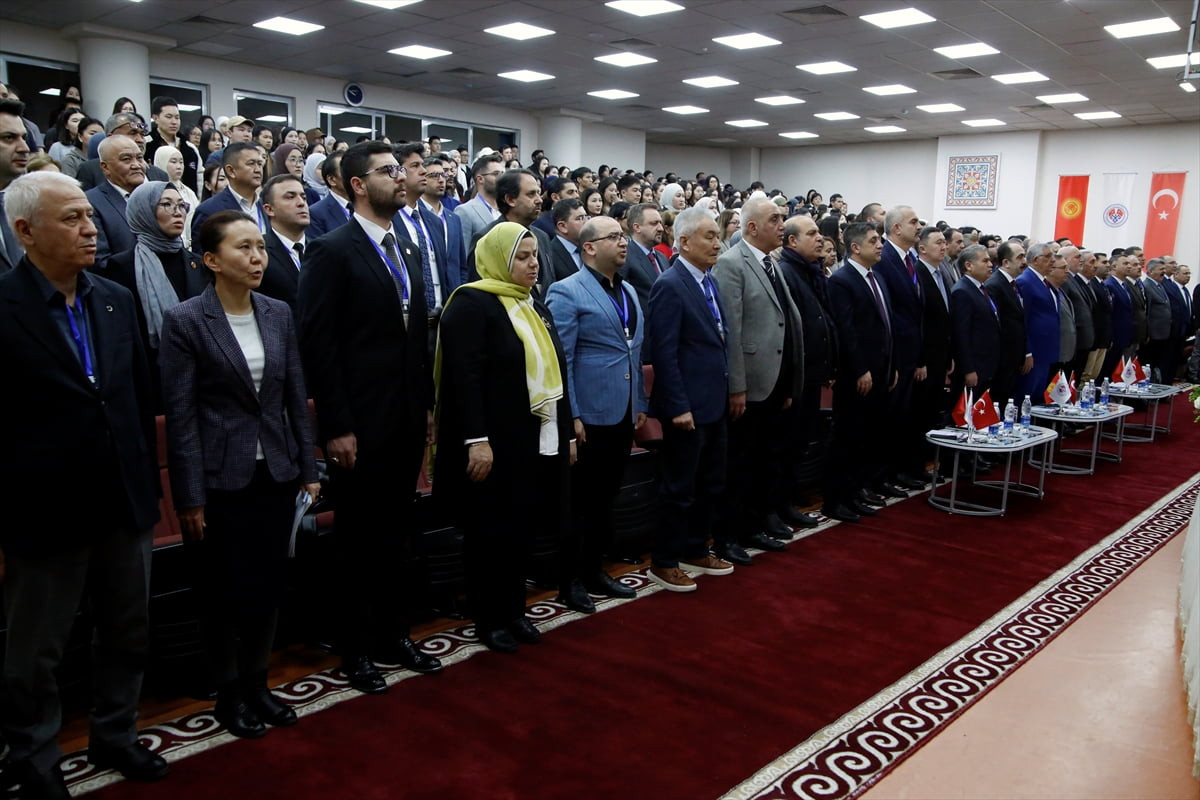 Kırgızistan'ın başkenti Bişkek'te, Türk dünyasını ilgilendiren konuların ele alınacağı "Avrasya...