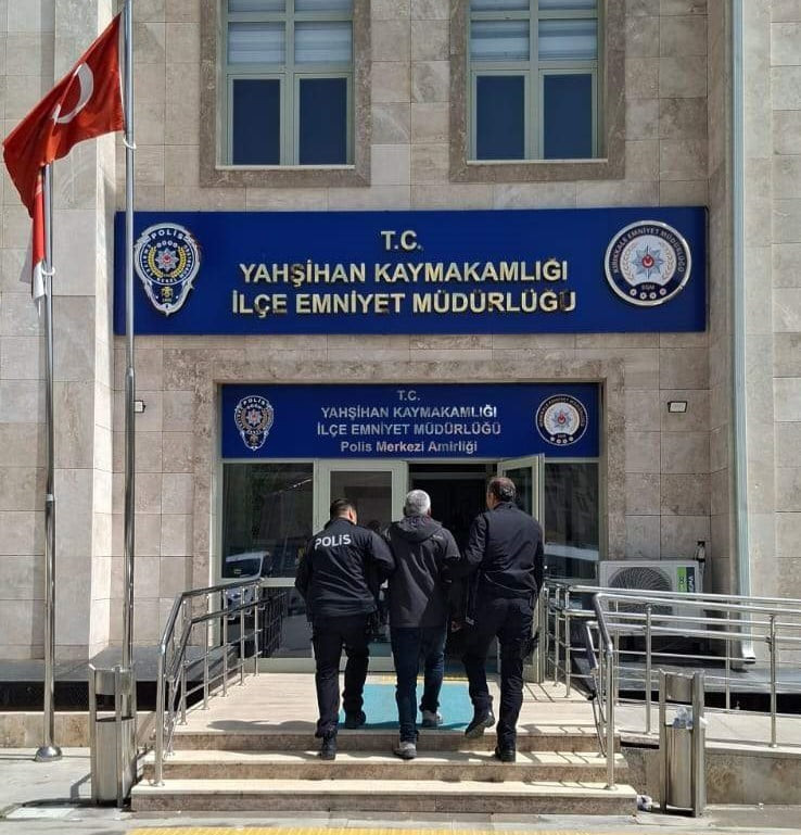 KIRIKKALE’NİN YAHŞİHAN İLÇESİNDE POLİS EKİPLERİNCE DÜZENLENEN UYUŞTURUCU OPERASYONUNDA 70 ADET...