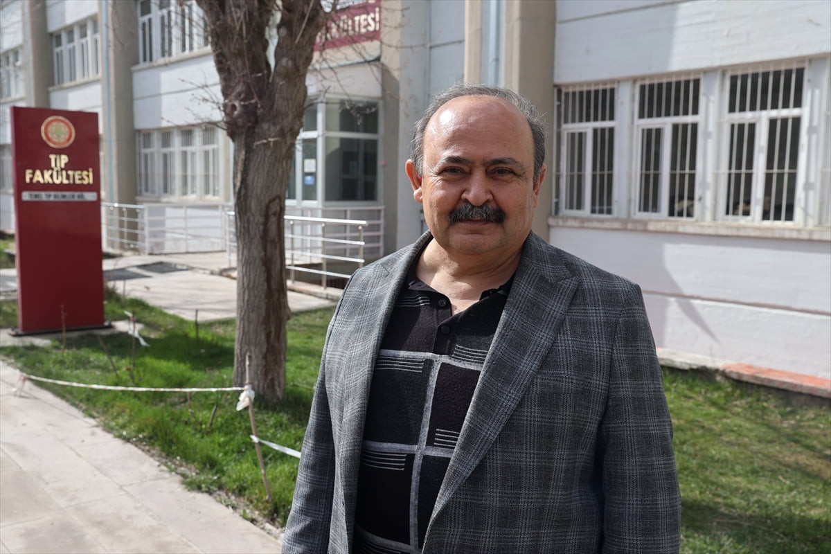 Kırım Kongo Kanamalı Ateşi (KKKA) hastalığını bulaştıran kenelerin popülasyonunun, kışı yoğun...