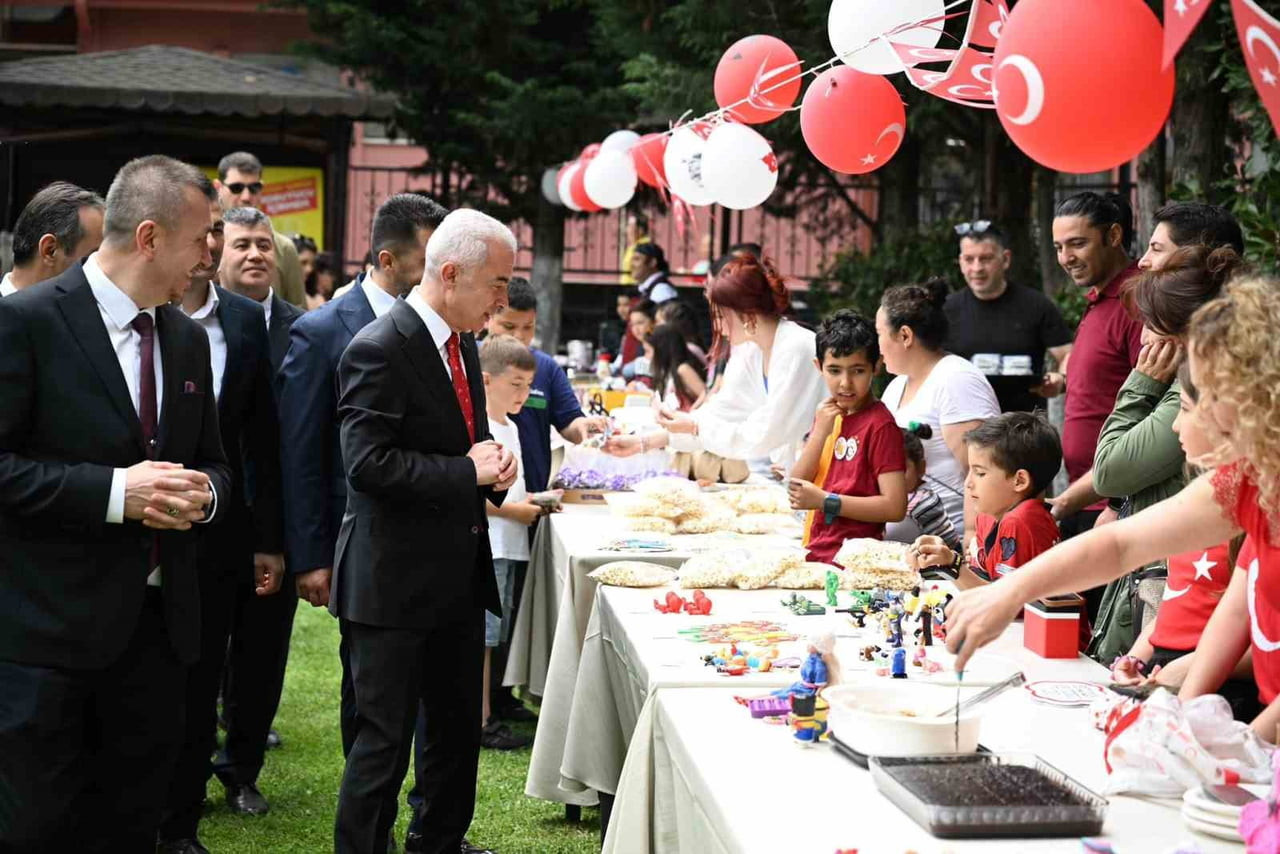 KIRKLARELİ VALİSİ UĞUR TURAN, EŞİ NİHAL TURAN, LÜLEBURGAZ KAYMAKAMI KEMAL YILDIZ VE TPAO TRAKYA...