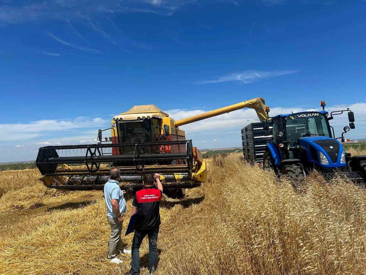 KIRKLARELİ'NDE DEVAM EDEN HASAT SEZONUNDA ÜRÜN KAYIPLARININ ÖNLENMESİ VE YANGIN RİSKİNİN...