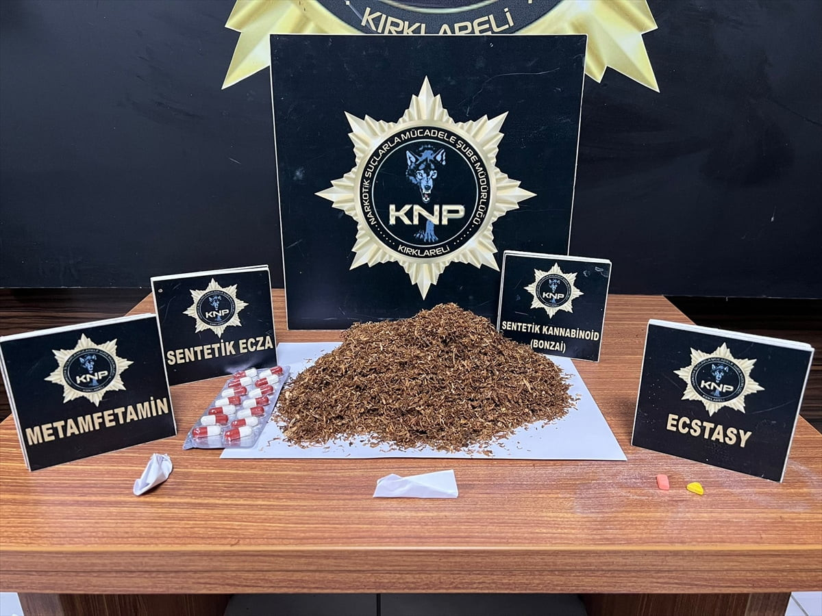 Kırklareli'nde düzenlenen uyuşturucu operasyonunda gözaltına alınan 5 şüpheli tutuklandı....