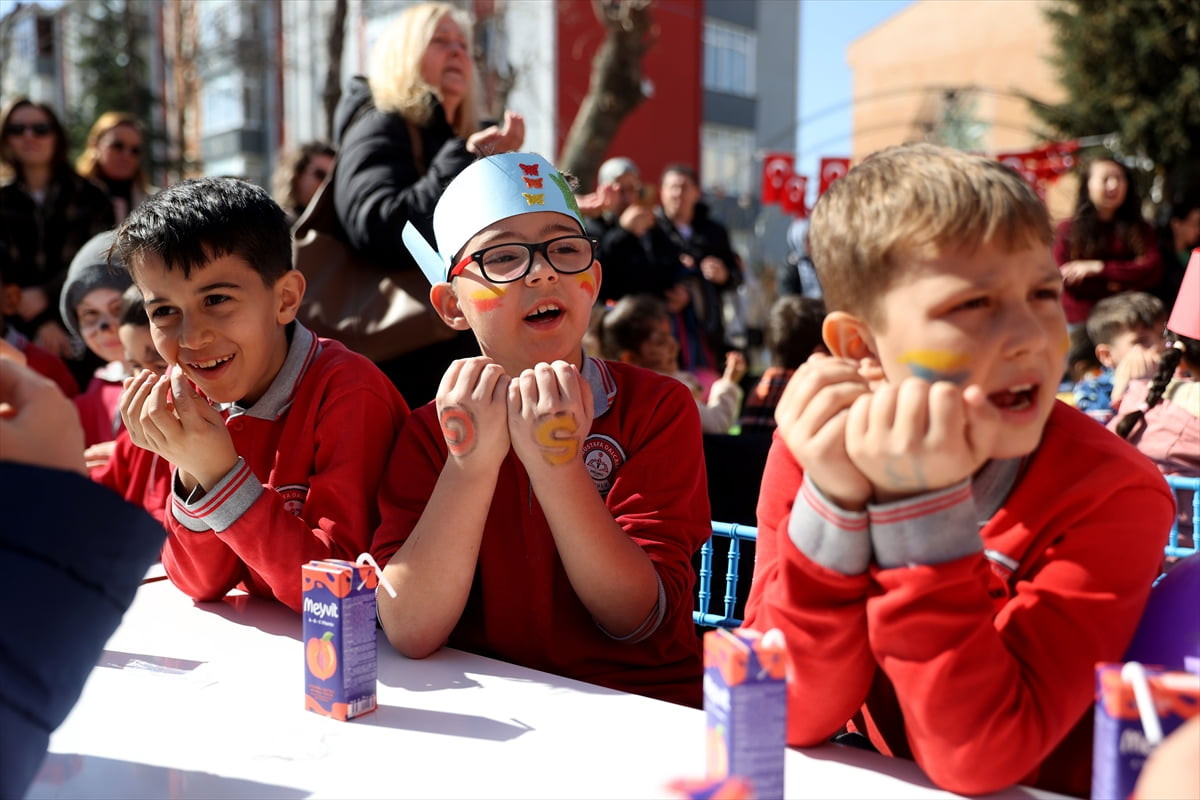 Kırklareli'nde ramazanın manevi değerlerini çocuklara tanıtmak amacıyla Mustafa Dalcalı...