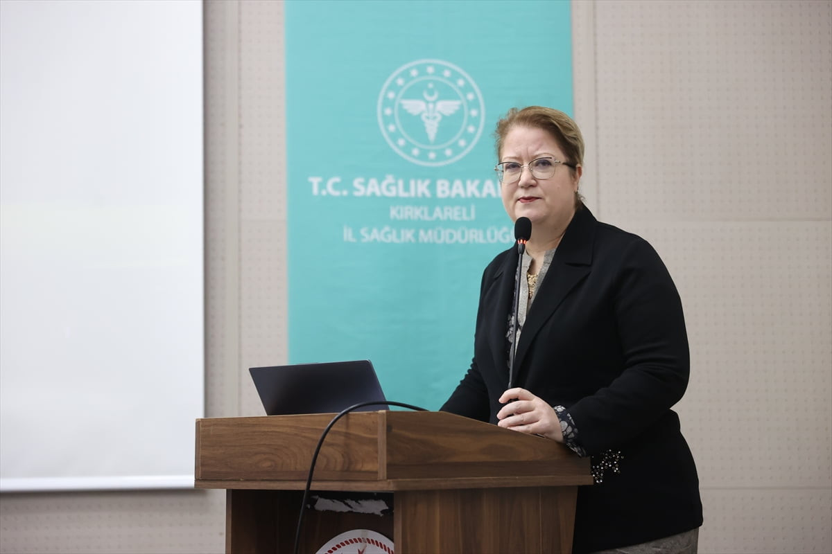 Kırklareli'nde sağlık personeline yönelik yapay zeka eğitimi düzenlendi. İl Sağlık Müdürlüğü ile...