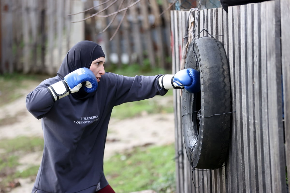 Kırklareli'nin Demirköy ilçesine bağlı Balaban köyünde dünyaya gelen kimya mühendisi Yasemin Akan...