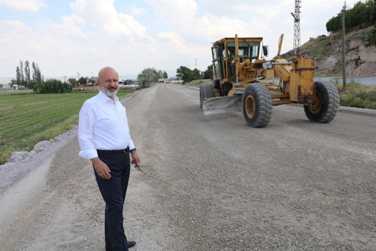KIRSAL KALKINMADA ÖNCÜ VE ÖRNEK PROJELERLE İLÇENİN HER NOKTASINA DEĞER KATTIKLARINI BELİRTEN...