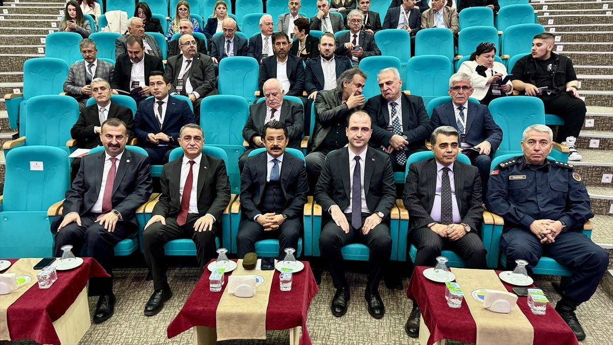 Kırşehir Ahi Evran Üniversitesinin (KAEÜ) ev sahipliğinde düzenlenen "Uluslararası Anadolu'da Türk...