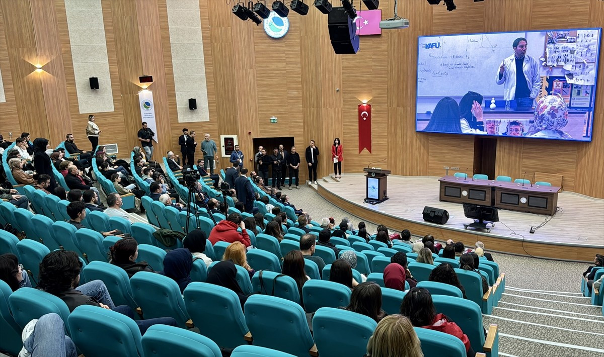 Kırşehir Ahi Evran Üniversitesinin (KAEÜ) ev sahipliğinde düzenlenen "Uluslararası Sağlık, Spor ve...