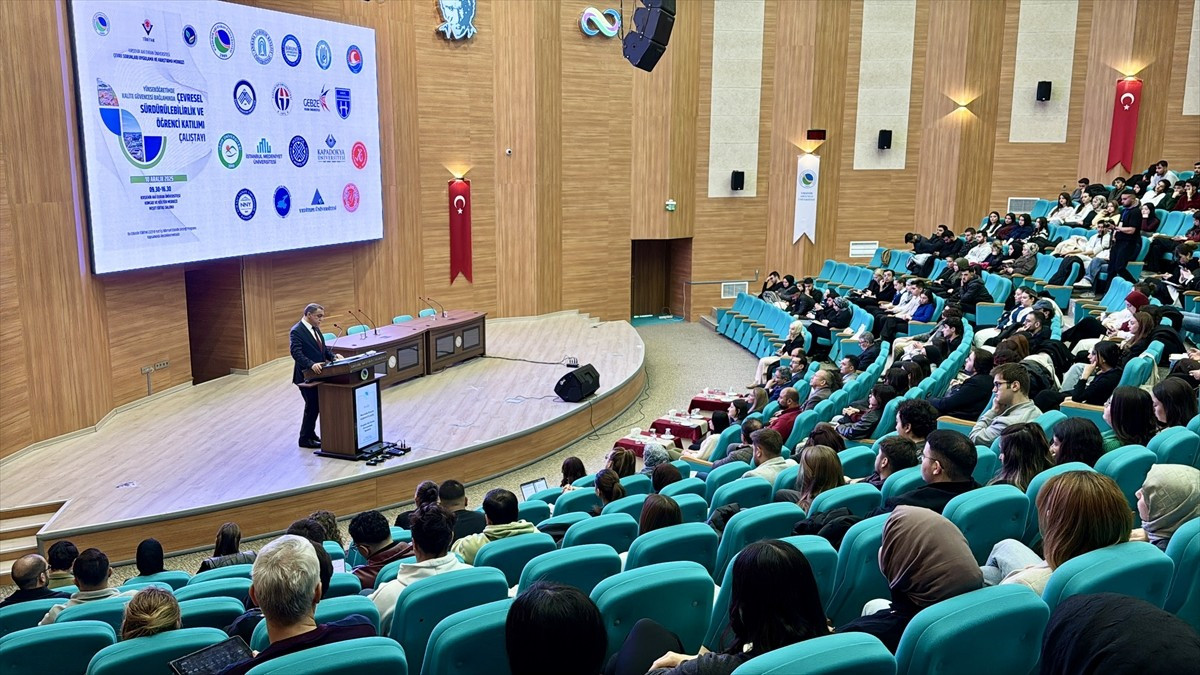 Kırşehir Ahi Evran Üniversitesinin (KAEÜ) ev sahipliğinde düzenlenen "Yükseköğretimde Kalite...