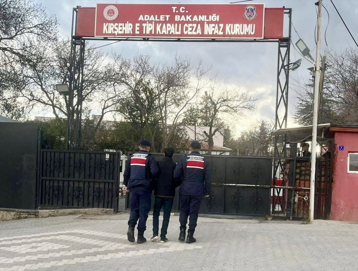 Kırşehir'de, akrabasının kimlik bilgilerini kullanarak saklanan, hakkında kesinleşmiş hapis cezası...