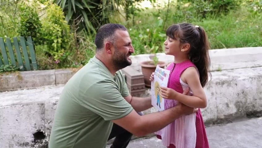 KLİPTE, TTK KOZLU MÜESSESESİ İŞLETMESİ'NDE MADEN MÜHENDİSİ OLARAK GÖREV YAPAN ÖMER TOK İLE KIZI...