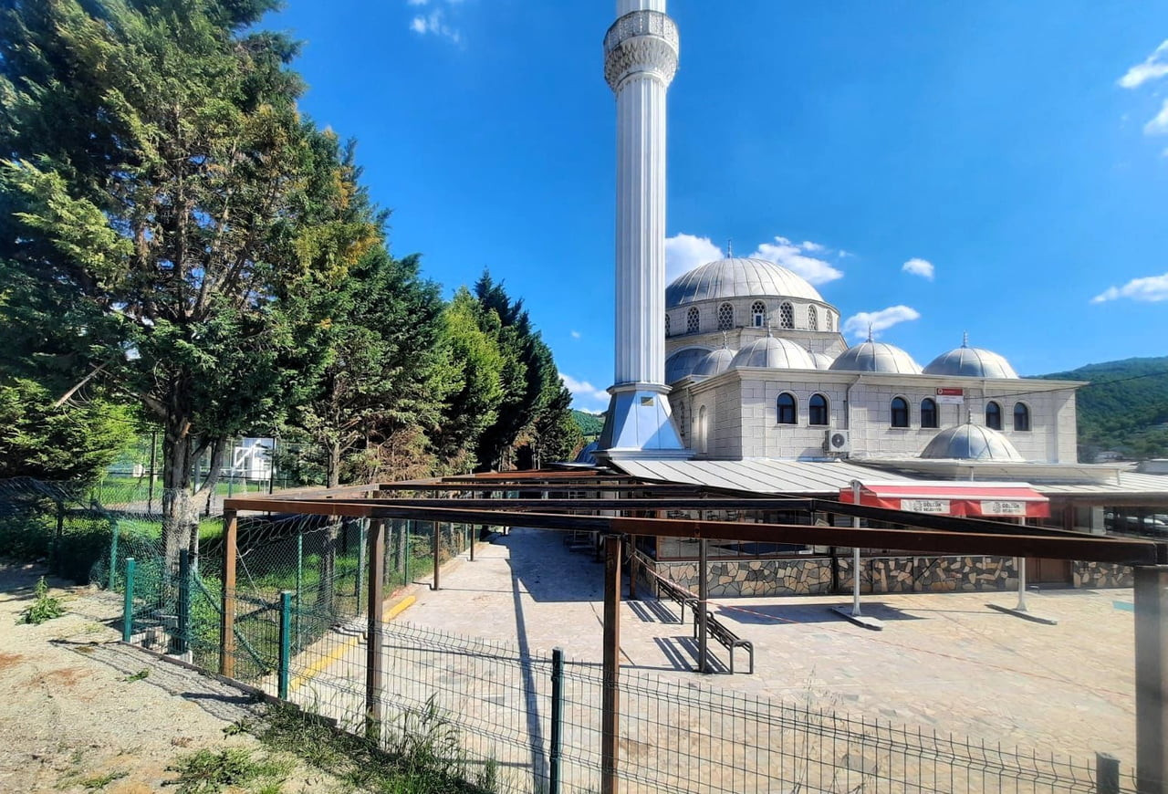 KOCAELİ BELEDİYE EKİPLERİ, YAKLAŞAN KURBAN BAYRAMI ÖNCESİNDE CAMİ VE MESCİTLERDE KAPSAMLI BAKIM...