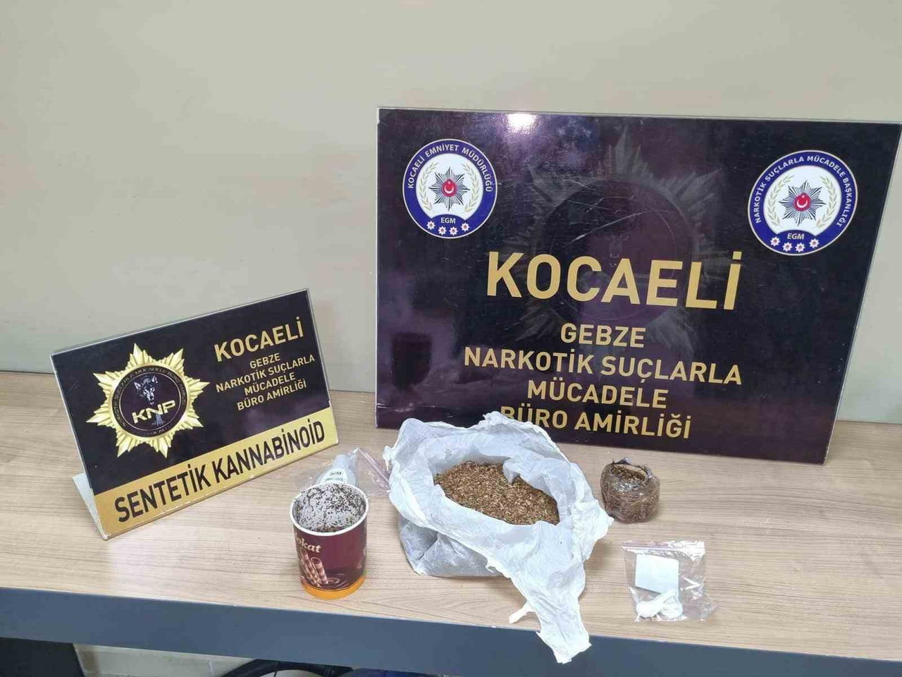 KOCAELİ GENELİNDE DÜZENLENEN UYUŞTURUCU OPERASYONLARINDA SENTETİK KANNABİNOİD, METAMFETAMİN VE...