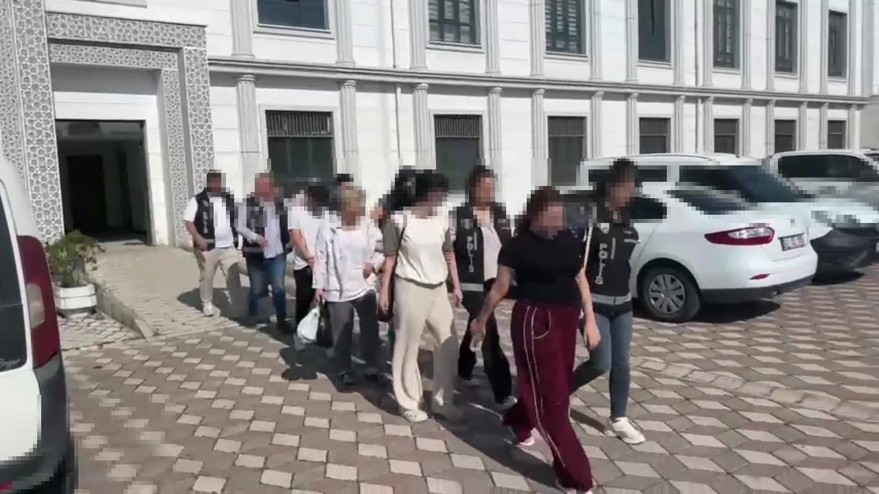 KOCAELİ MERKEZLİ 3 İLDE DÜZENLENEN EŞ ZAMANLI OPERASYONDA, KENDİLERİNİ BANKA VE ÇAĞRI MERKEZİ...