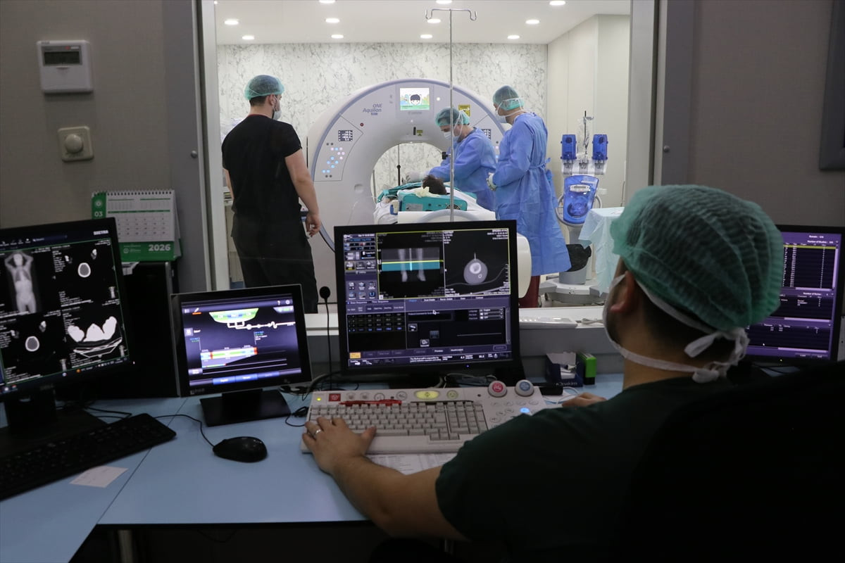 Kocaeli Üniversitesi (KOÜ) Hastanesinde uygulanan girişimsel radyoloji yöntemleri sayesinde...