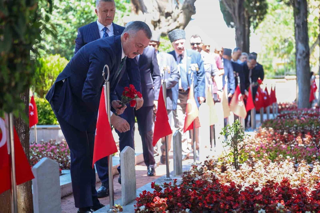 KOCAELİ'DE 15 TEMMUZ DEMOKRASİ VE MİLLİ BİRLİK GÜNÜ ETKİNLİKLERİ KAPSAMINDA BAĞÇEŞME ŞEHİTLİĞİ VE...