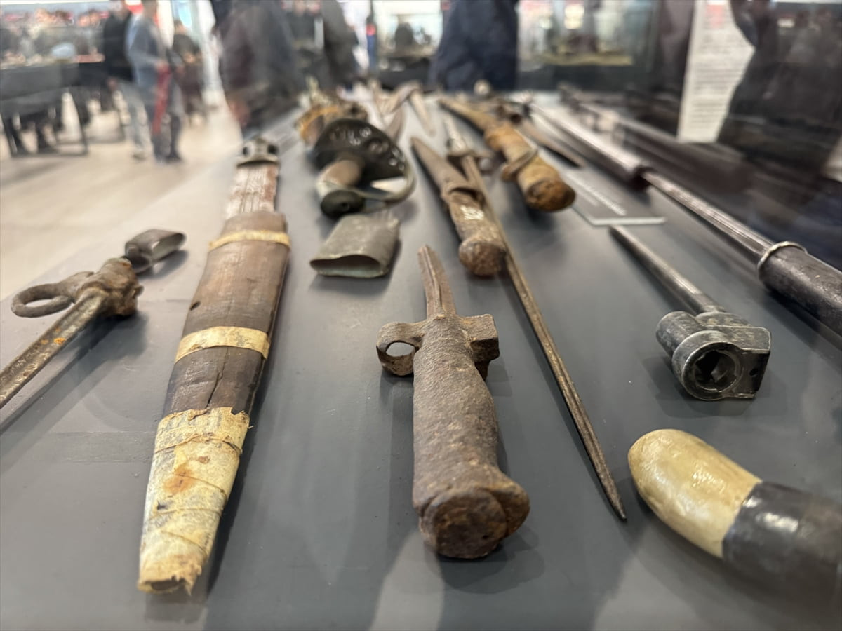 Kocaeli'de 18 Mart Şehitleri Anma Günü ve Çanakkale Deniz Zaferi'nin 111. yıl dönümü dolayısıyla...