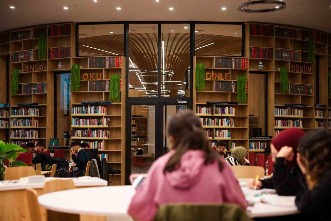 KOCAELİ'DE KÜTÜPHANE HAFTASI DOLAYISIYLA 30 MART İLE 5 NİSAN TARİHLERİ ARASINDA KENT GENELİNDE...