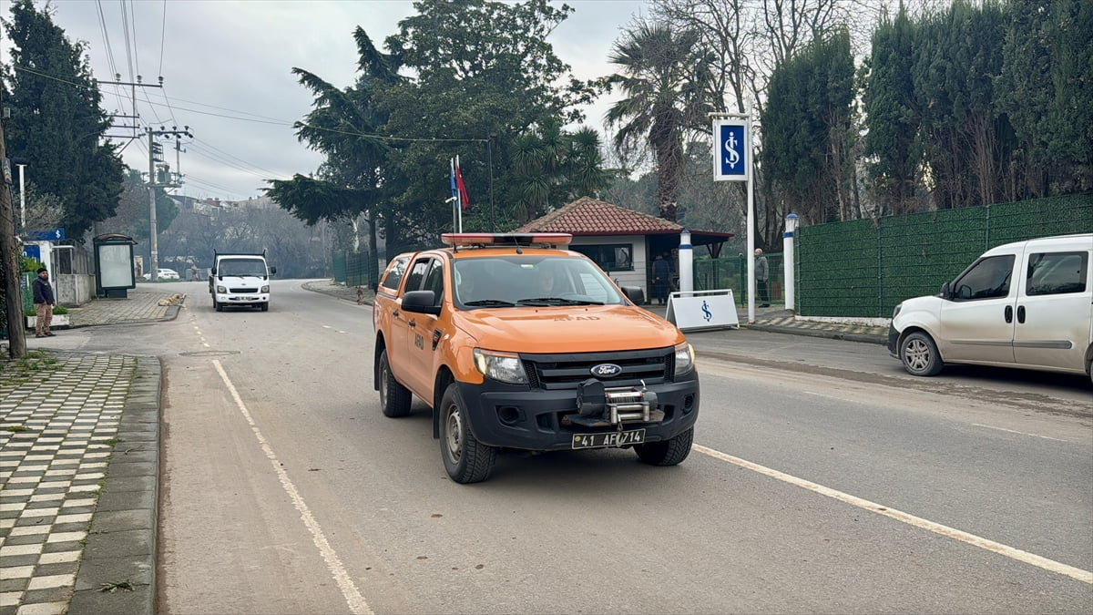 Kocaeli'nin Darıca ilçesinde denizde erkek cesedi bulundu. İhbar üzerine bölgeye Sahil Güvenlik...