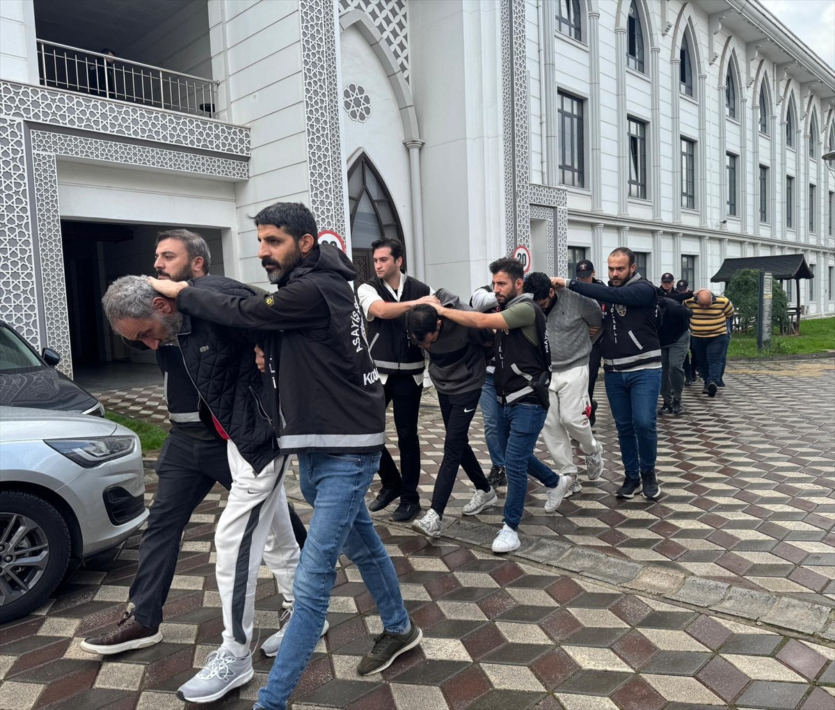 Kocaeli'nin Dilovası ilçesinde 6 kişinin hayatını kaybettiği kozmetik fabrikasındaki yangına...