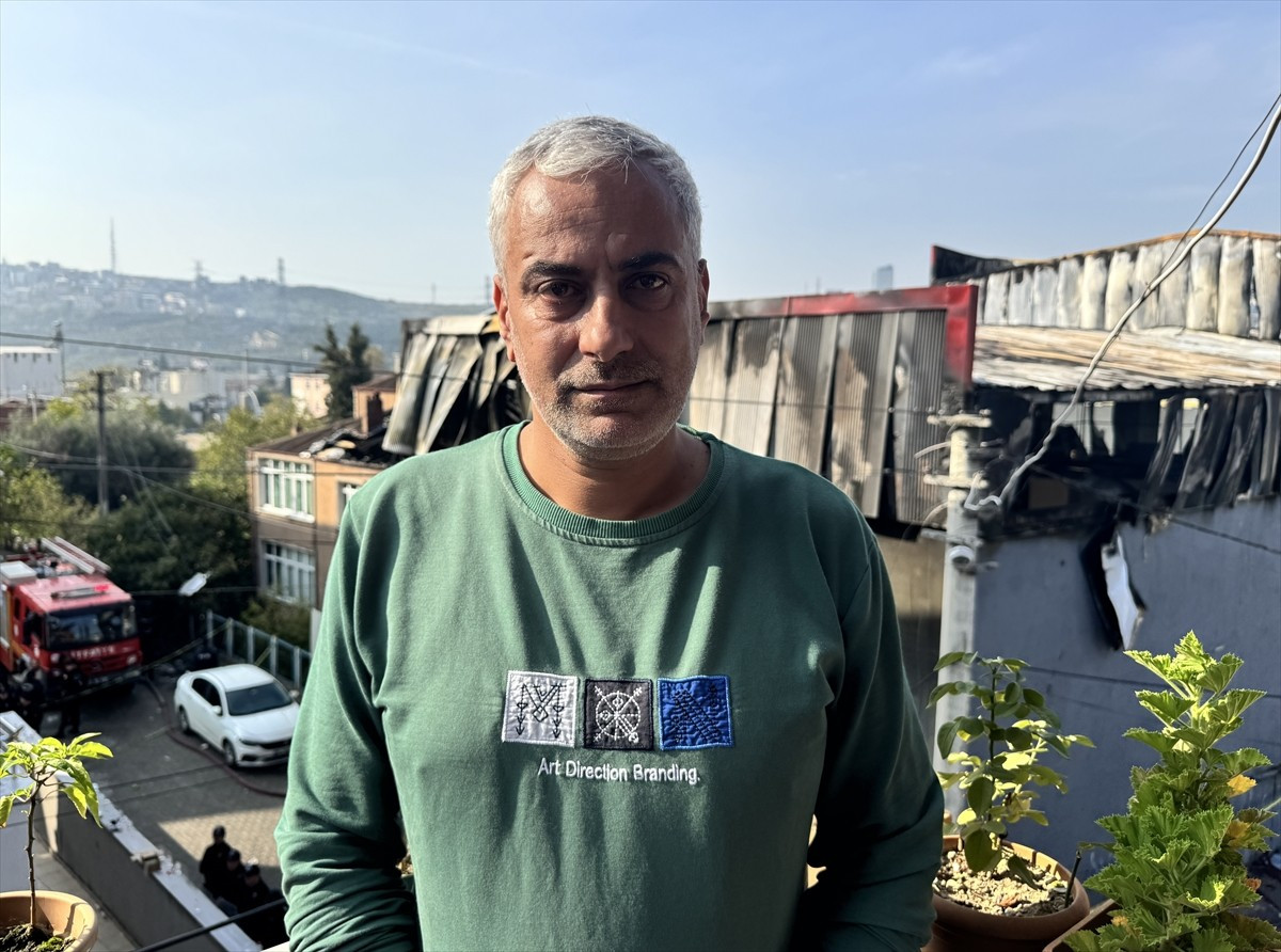 Kocaeli'nin Dilovası ilçesinde kozmetik fabrikasında çıkan yangında hayatını kaybeden 6 kişinin...