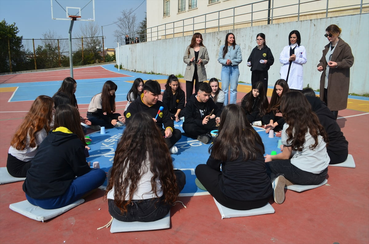 Kocaeli'nin Gebze ilçesinde lisede görev yapan 4 kadın öğretmen tarafından geliştirilen, Kovid-19...