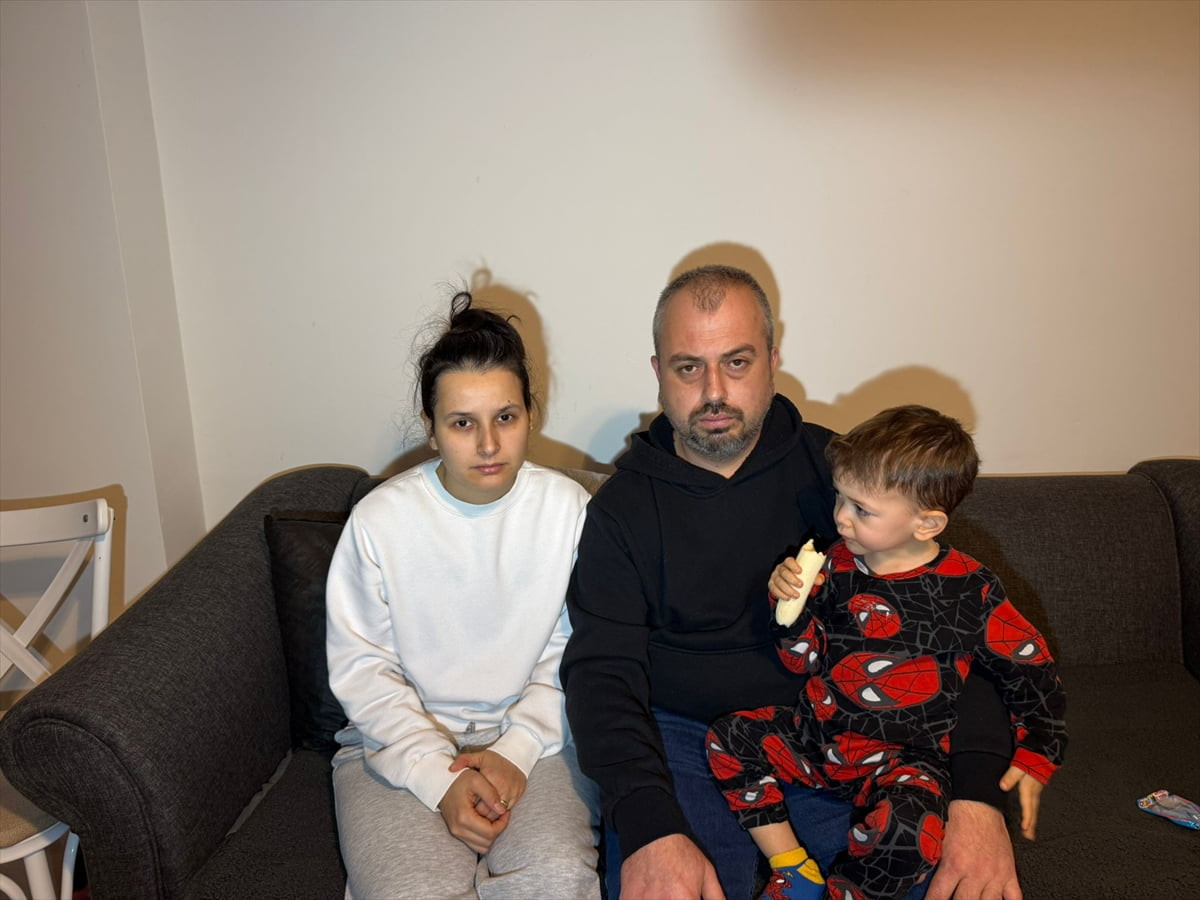 Kocaeli'nin Gebze ilçesinde servis aracının çarpması sonucu hayatını kaybeden 6 yaşındaki Elanur...