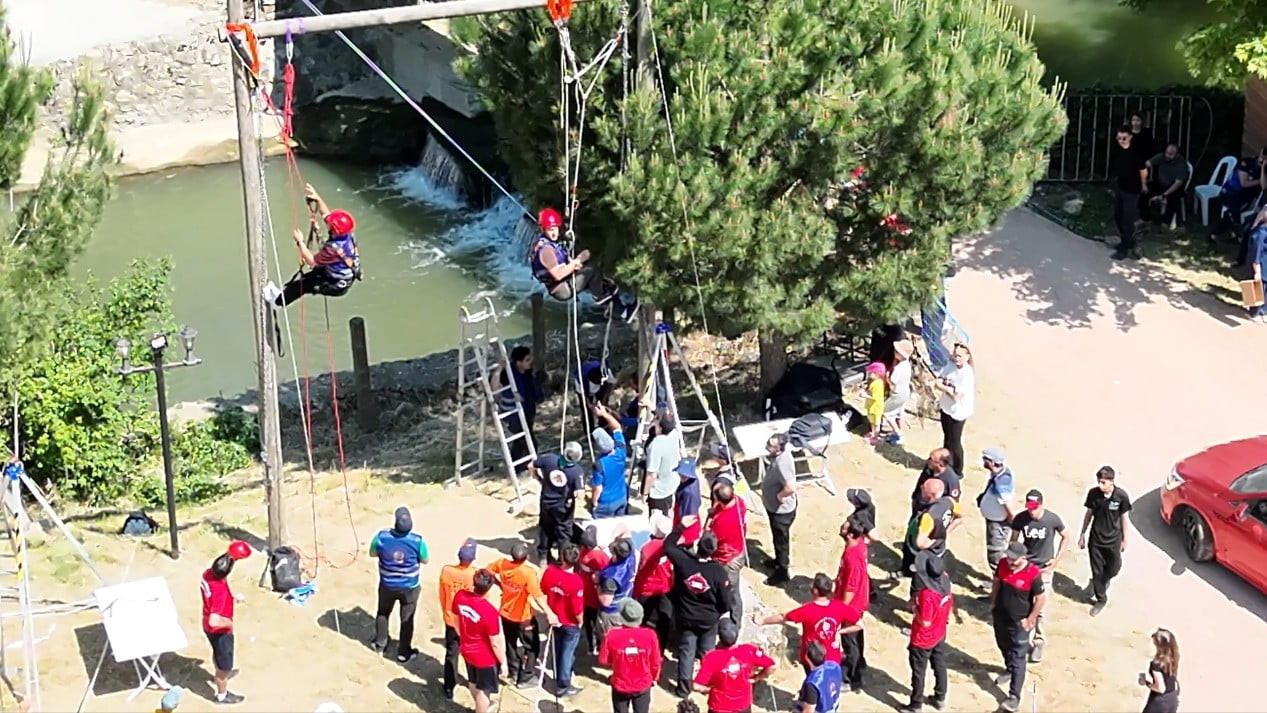 KOCAELİ’DE AFETLERE HAZIRLIK AMACIYLA DÜZENLENEN KAMPTA YAKLAŞIK 40 SİVİL TOPLUM KURULUŞUNDAN BİNE...