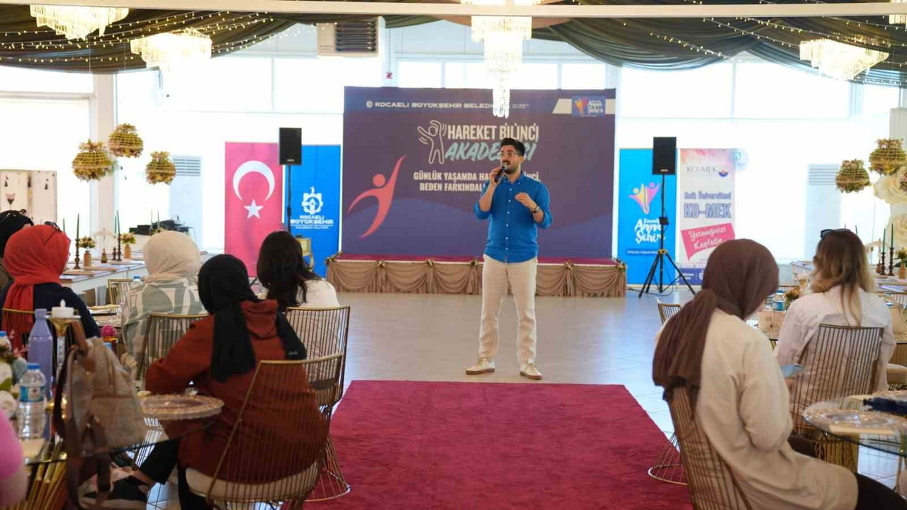 KOCAELİ’DE KADINLARA YÖNELİK DÜZENLENEN SEMİNERDE, GÜNLÜK YAŞAMDA HAREKET BİLİNCİ, BEDEN...