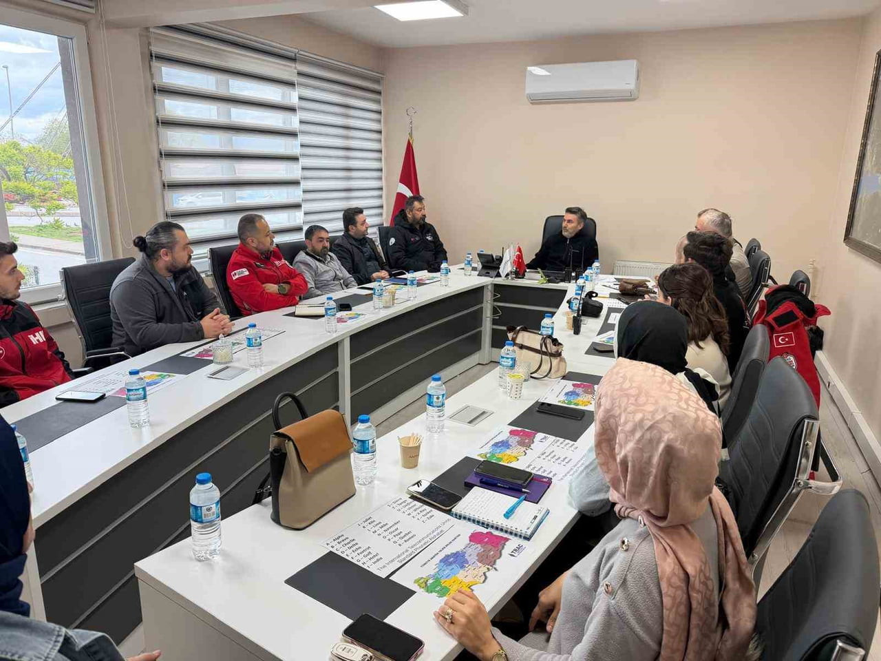 KOCAELİ’DE SİVİL TOPLUM KURULUŞLARINA, AFETLERE HAZIRLIK KAPSAMINDA HABERLEŞME ALTYAPISINI...
