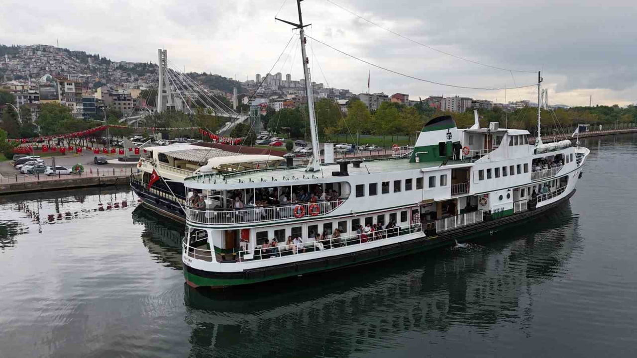 KOCAELİ’DE YAZ SEZONUYLA BİRLİKTE MEHTAP TURLARI VE BÜYÜKADA’YA YOLCULUK SEFERLERİ BAŞLIYOR....