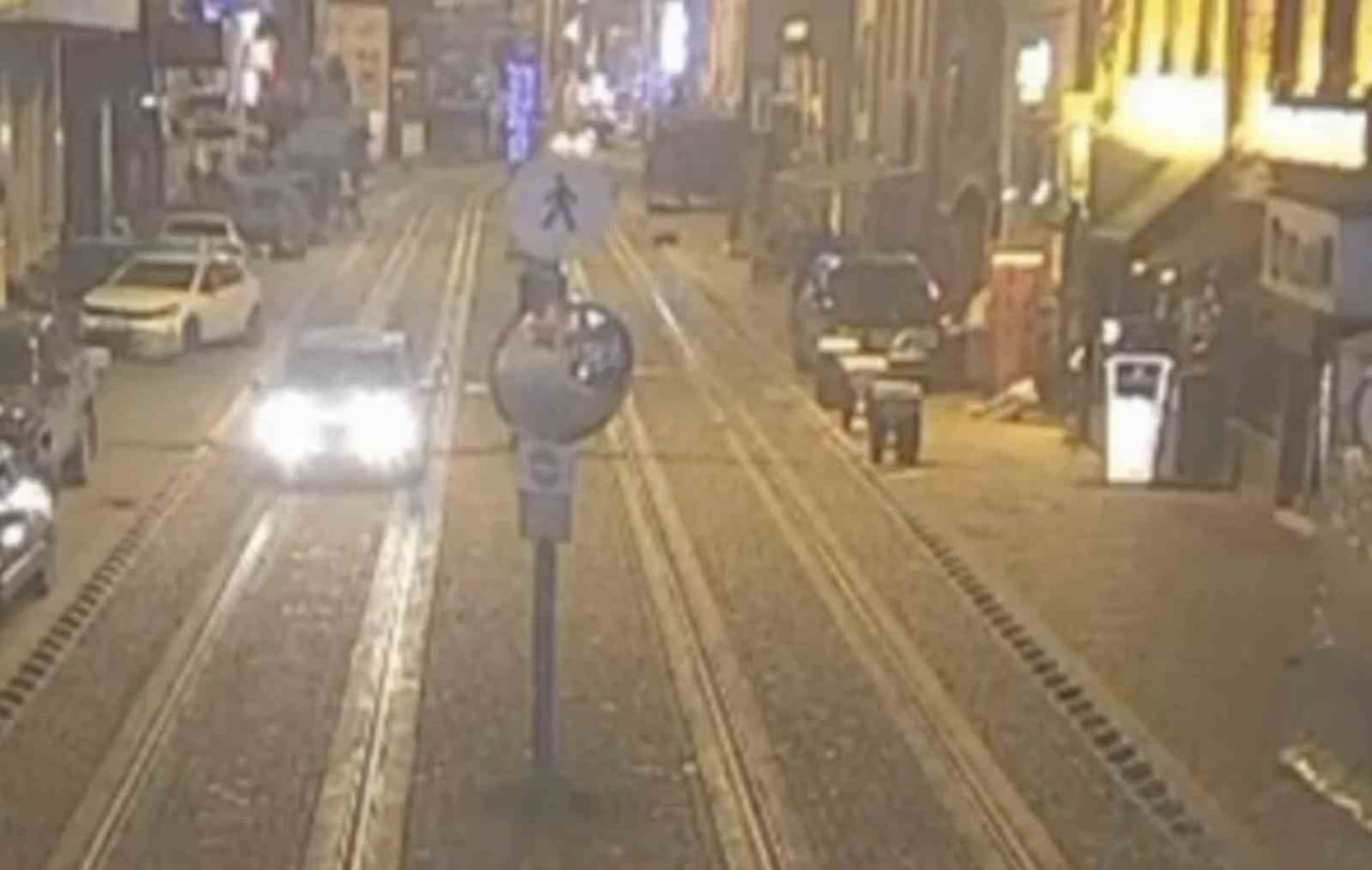 KOCAELİ’NİN İZMİT İLÇESİNDE 3 KİŞİNİN HAYATINI KAYBETTİĞİ EĞLENCE MEKANINA YÖNELİK UZUN NAMLULU...