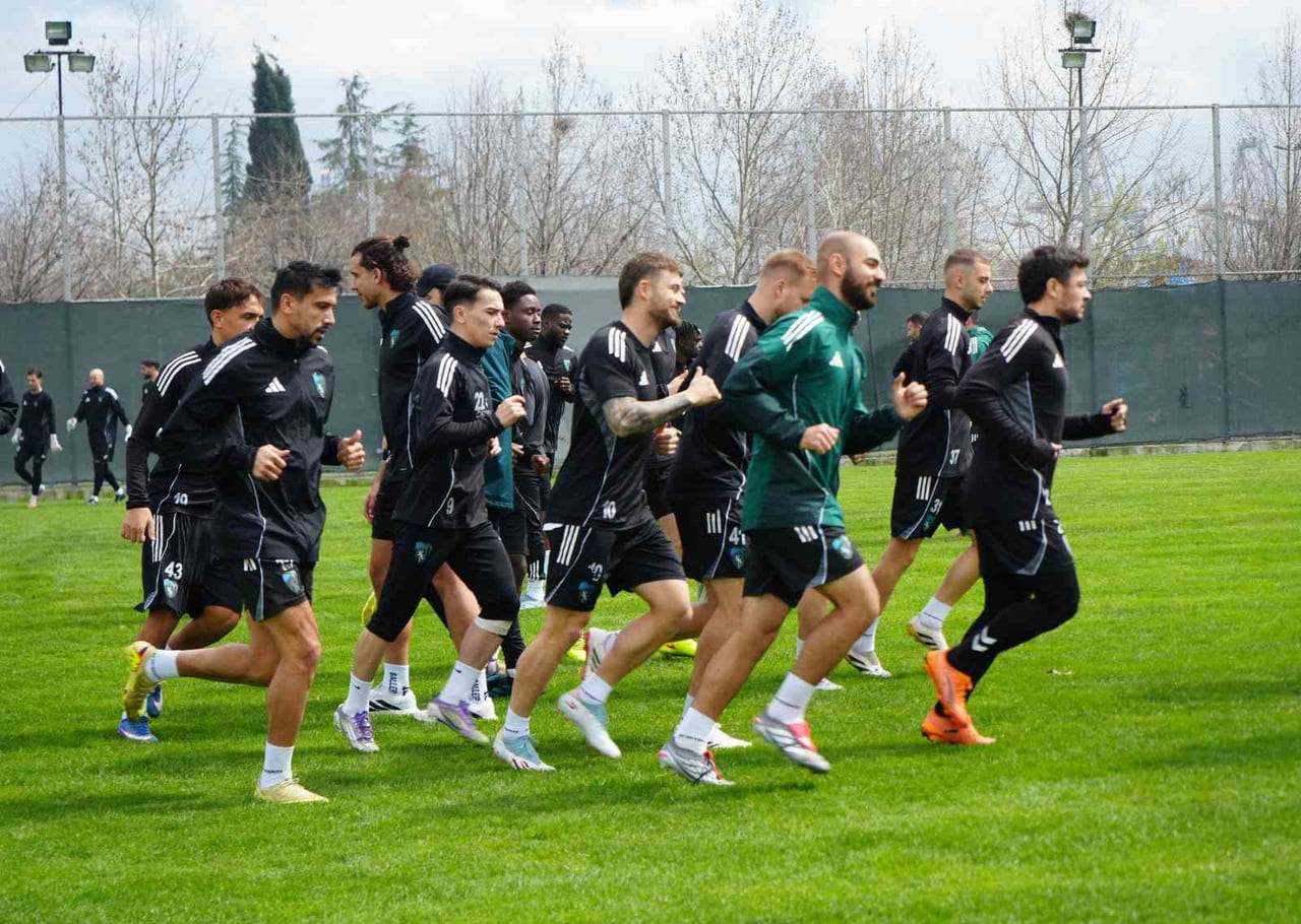 KOCAELİSPOR, TRENDYOL SÜPER LİG'İN 28. HAFTASINDA 6 NİSAN PAZARTESİ GÜNÜ KOCAELİ STADYUMU'NDA...