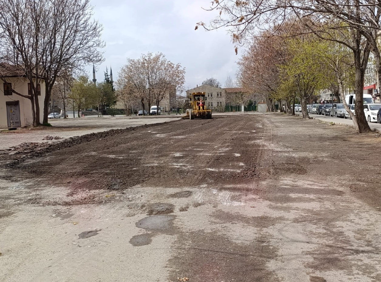 KOCASİNAN BELEDİYE BAŞKANI AHMET ÇOLAKBAYRAKDAR, FEN İŞLERİ MÜDÜRLÜĞÜ EKİPLERİNİN MUHTELİF...