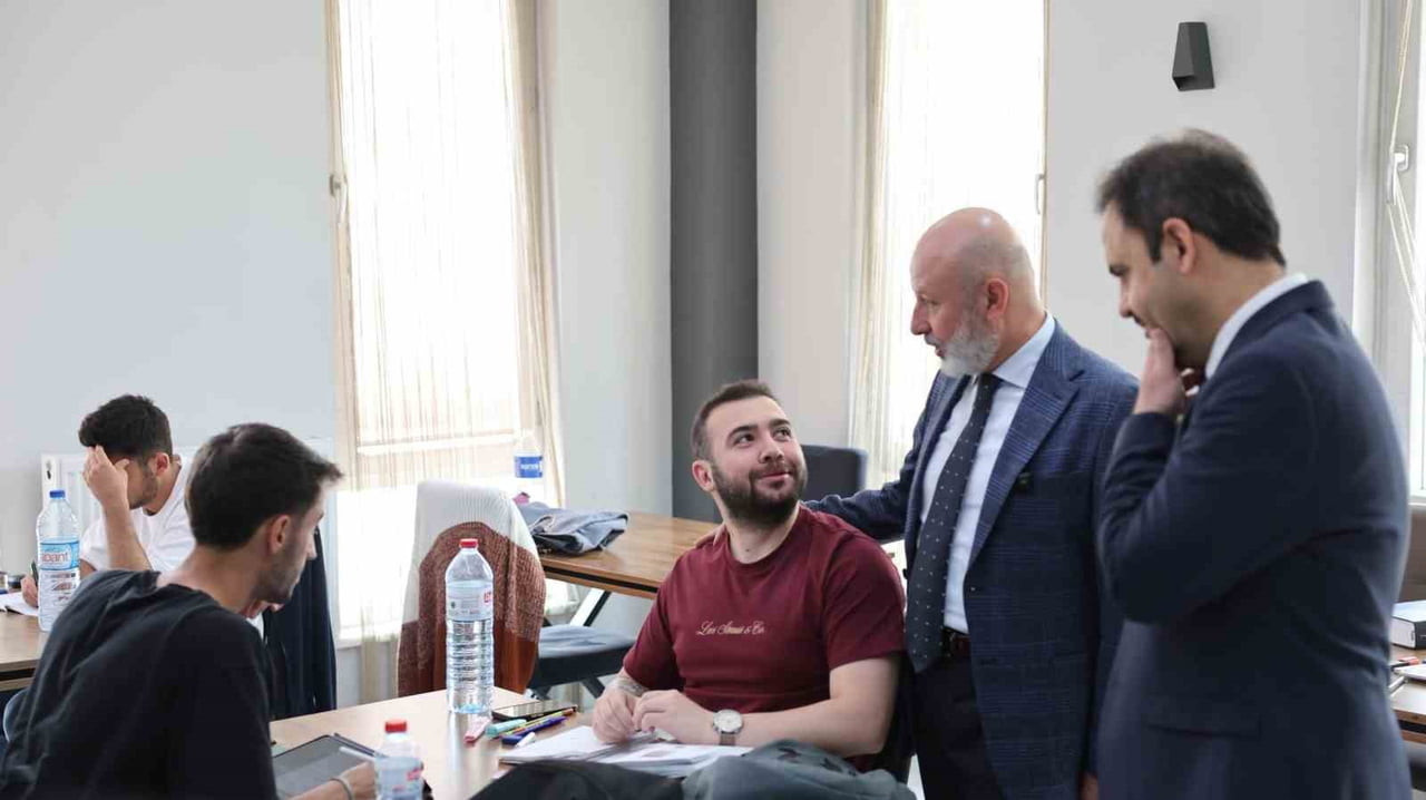 KOCASİNAN BELEDİYE BAŞKANI AHMET ÇOLAKBAYRAKDAR, KOCASİNAN KAYMAKAMI ERDOĞAN TURAN ERMİŞ VE...