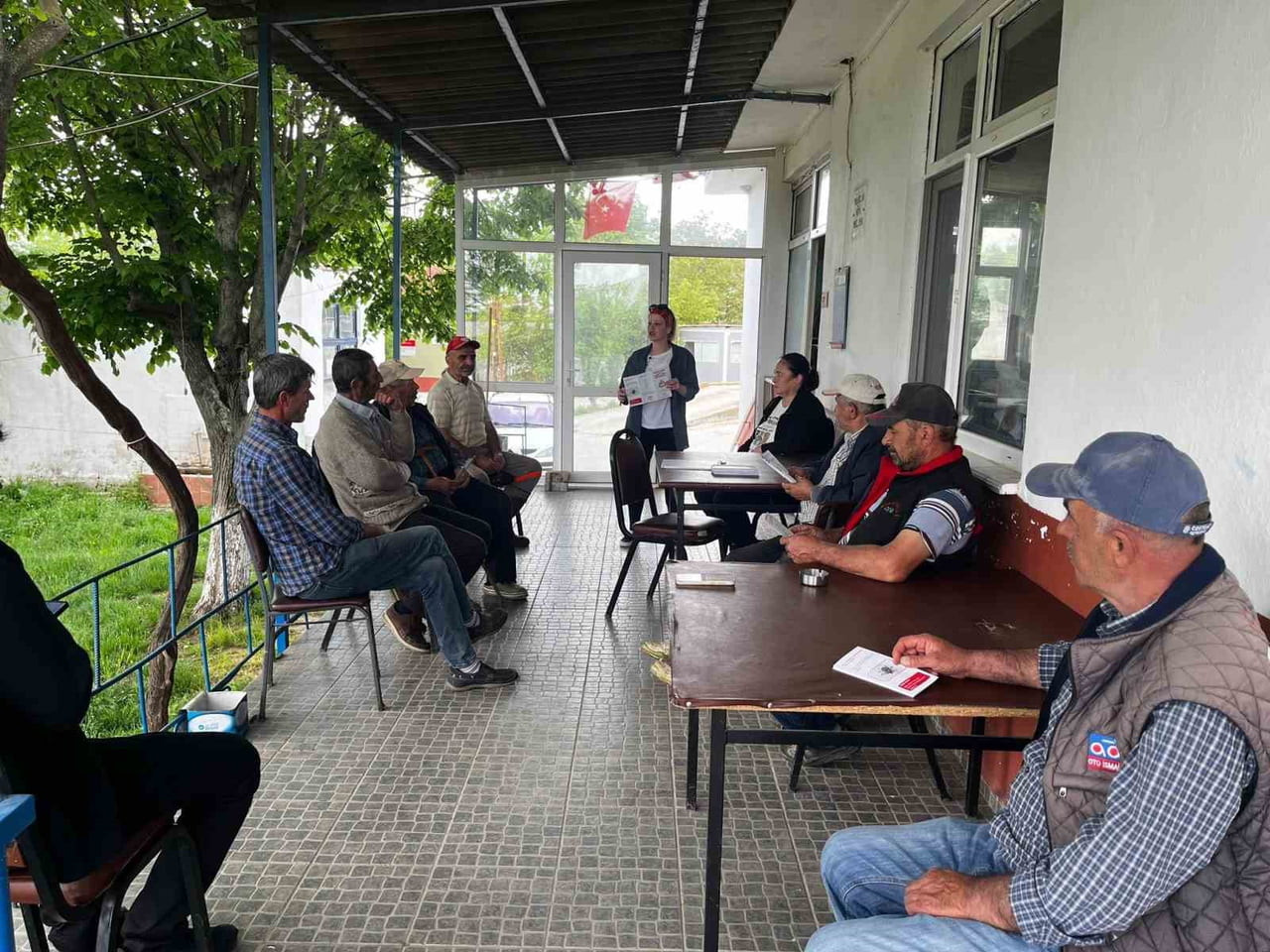 KOFÇAZ TOPLUM SAĞLIĞI MERKEZİ PERSONELİ, KÖYLÜLERE KİST HİDATİK VE KIRIM KONGO KANAMALI ATEŞİ...