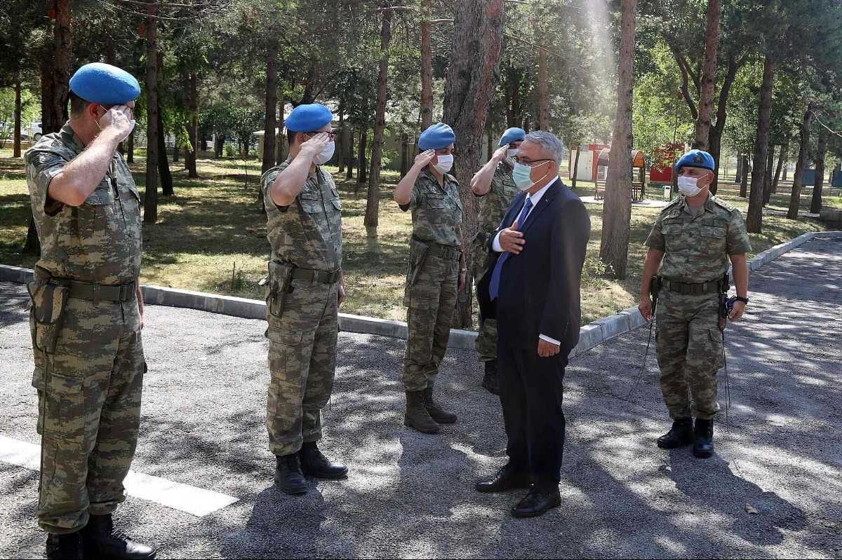 komando nasıl olunur?