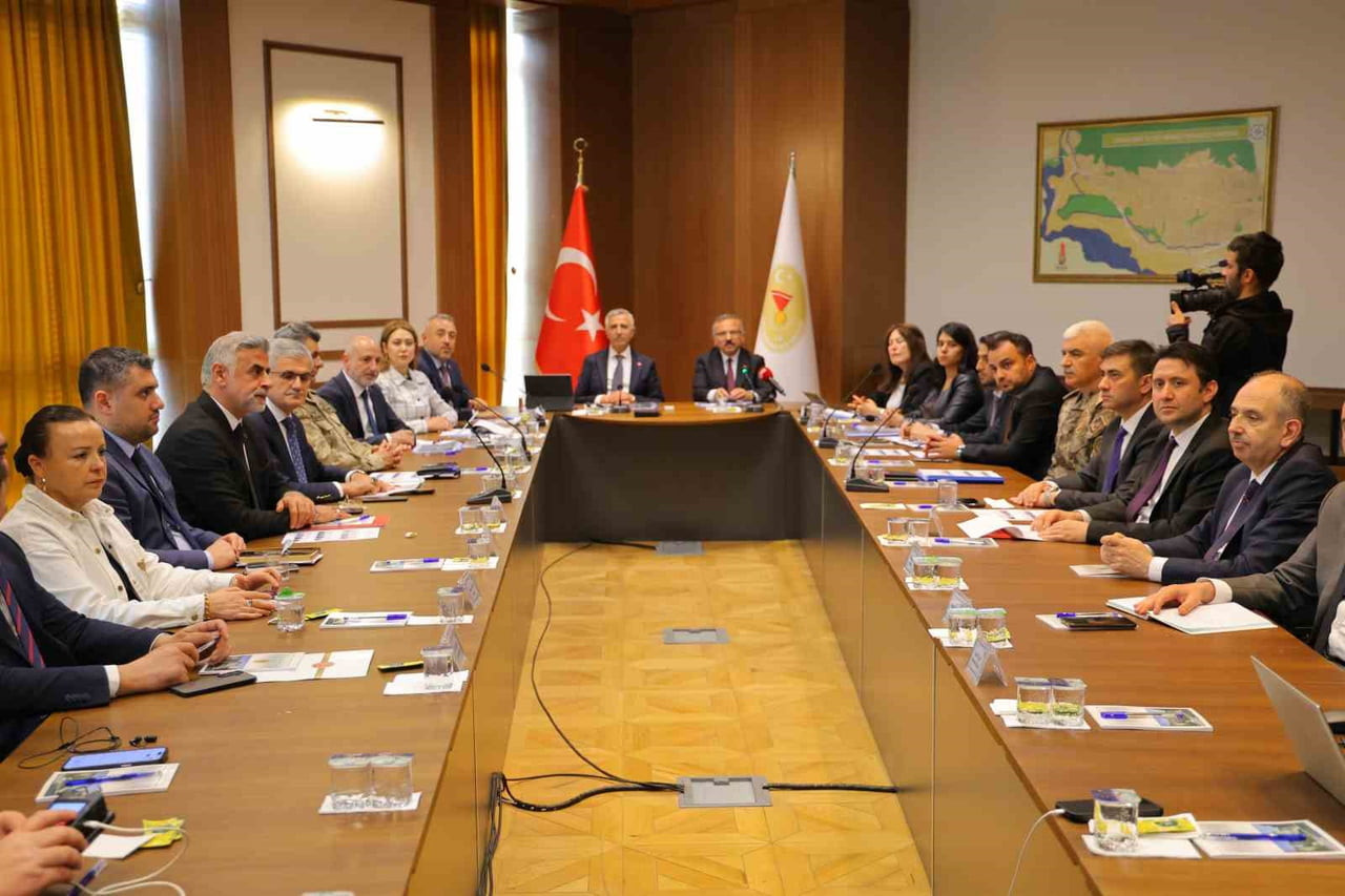 KOMİSYON ÜYELERİ TOPLANTI YAPTI