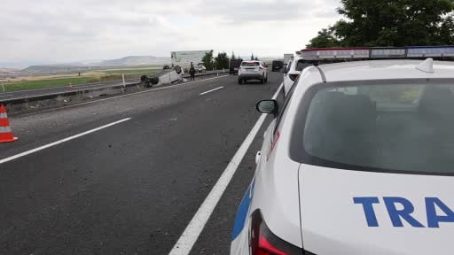 Kontrolden çıkan otomobil takla attı: 2’si bebek 4 yaralı