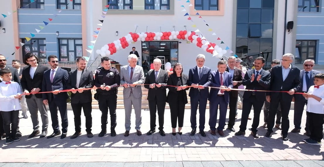 KONYA ARDIÇLI TOKİ İLKOKULUNDA ŞEHİT PİYADE TEĞMEN ERİL ALPEREN EMİR ADINA, 2021 ANAFARTALAR...